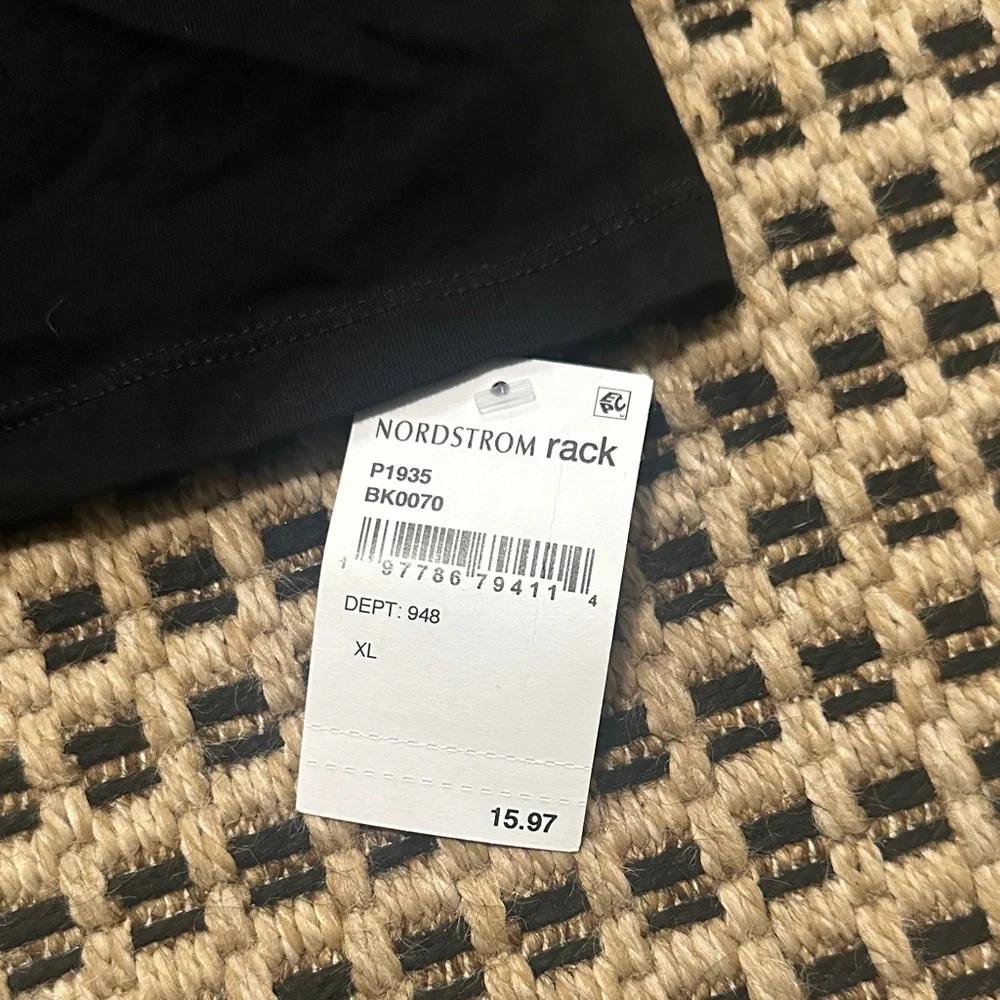 Madewell Black V-Neck Women’s XL Tank Top NWT - Picture 4 of 4